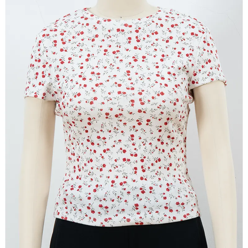 Camiseta justa com gola redonda e estampa floral vermelha Ditsy